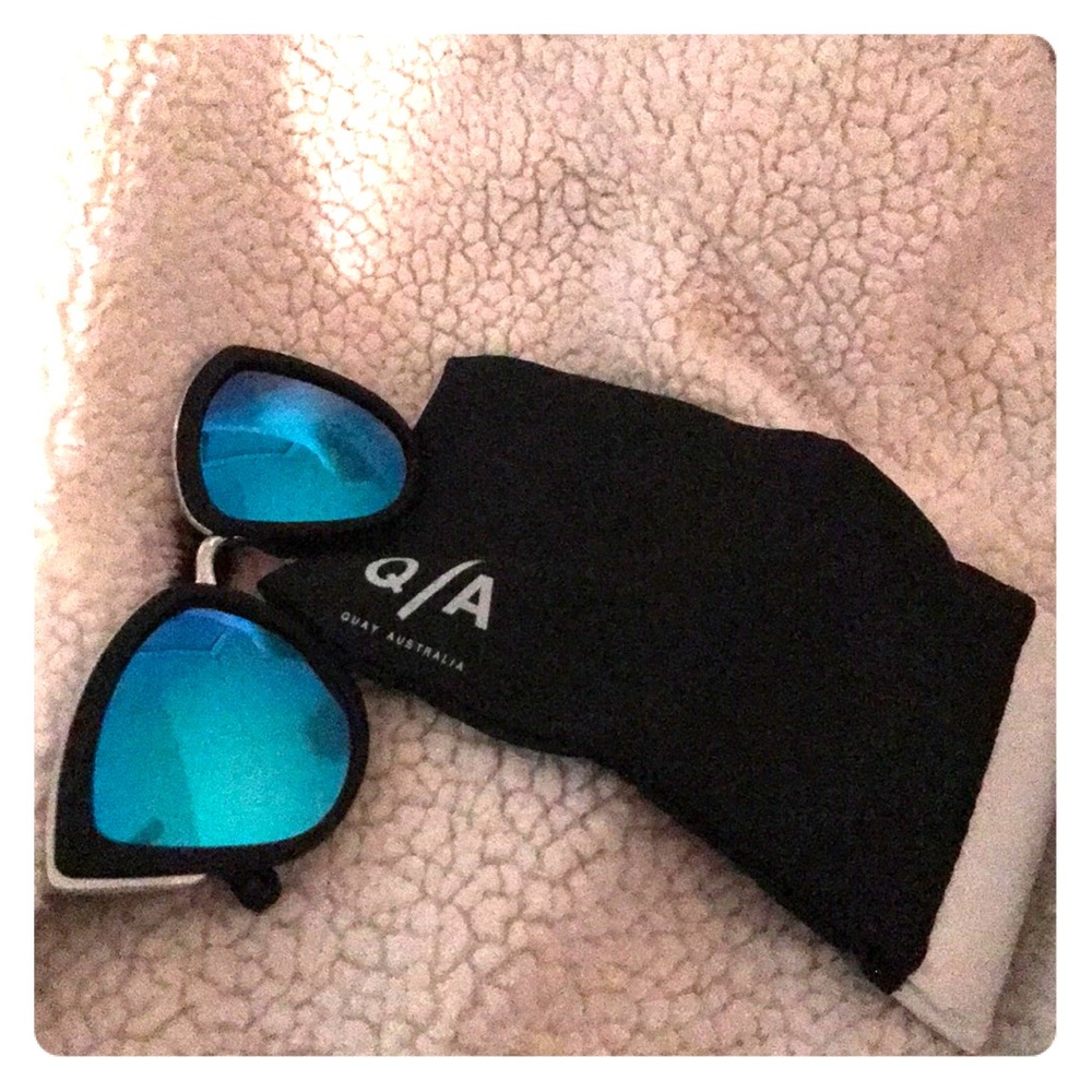 NEVER WORN QUAY my girl sunglasses